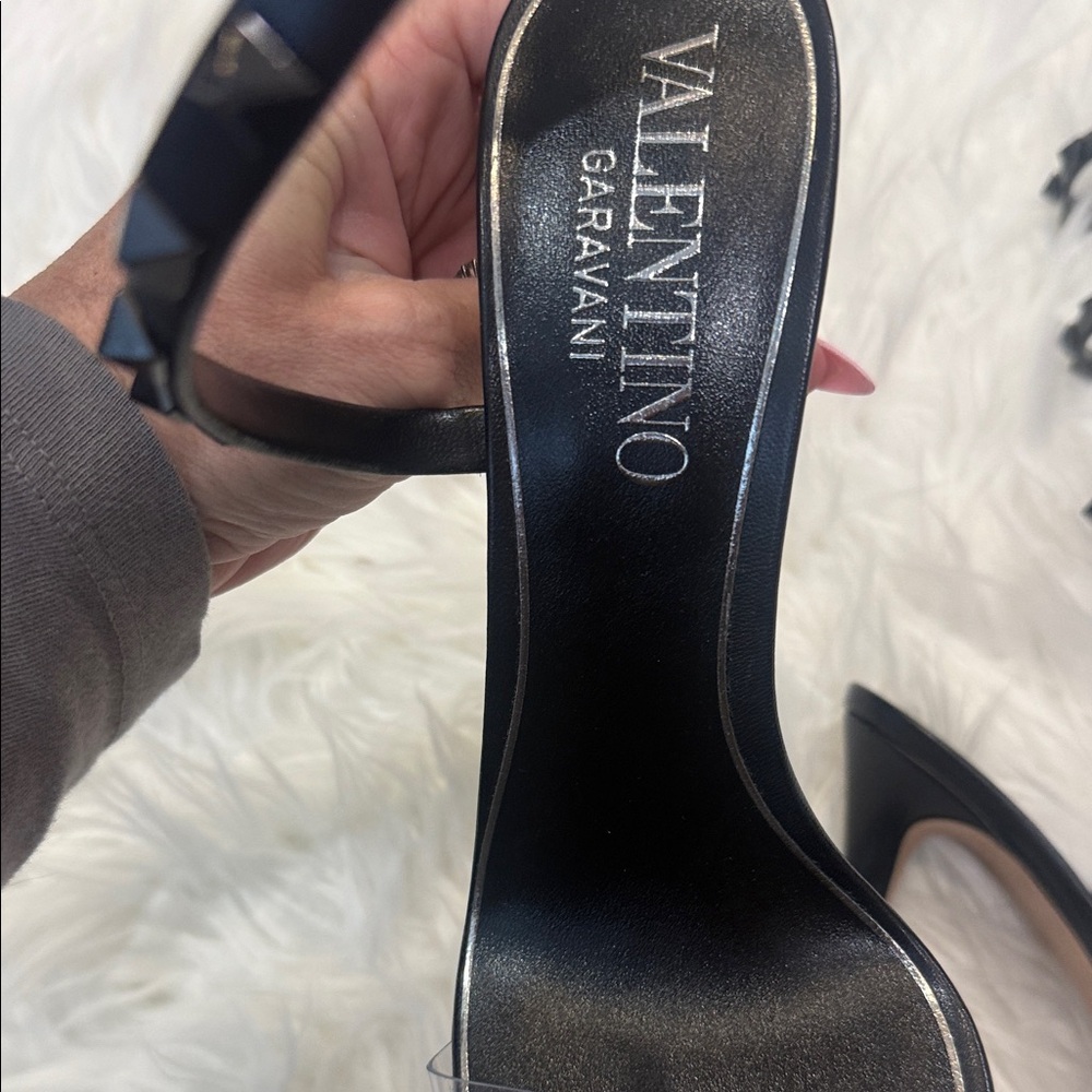 Valentino Black Spiral Strap Sandals 39.5 new - Picture 3 of 5